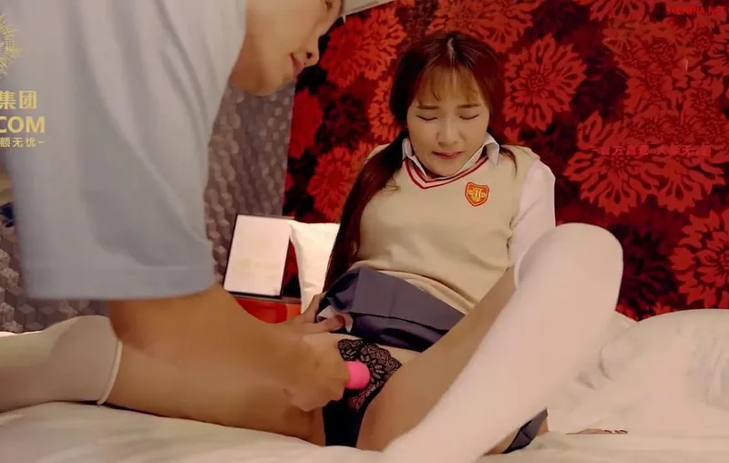 Trân châu dùng thân ghi sổ nợ cho bố vay tiền bọn xã hội đen